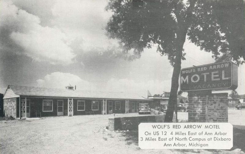 Red Arrow Motel - Old Postcard